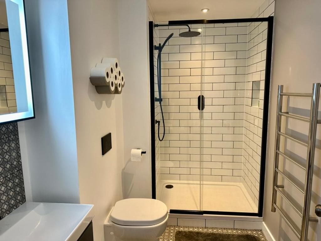 The Retreat, Luxury Studio Apartment In Bath With Parking Luaran gambar